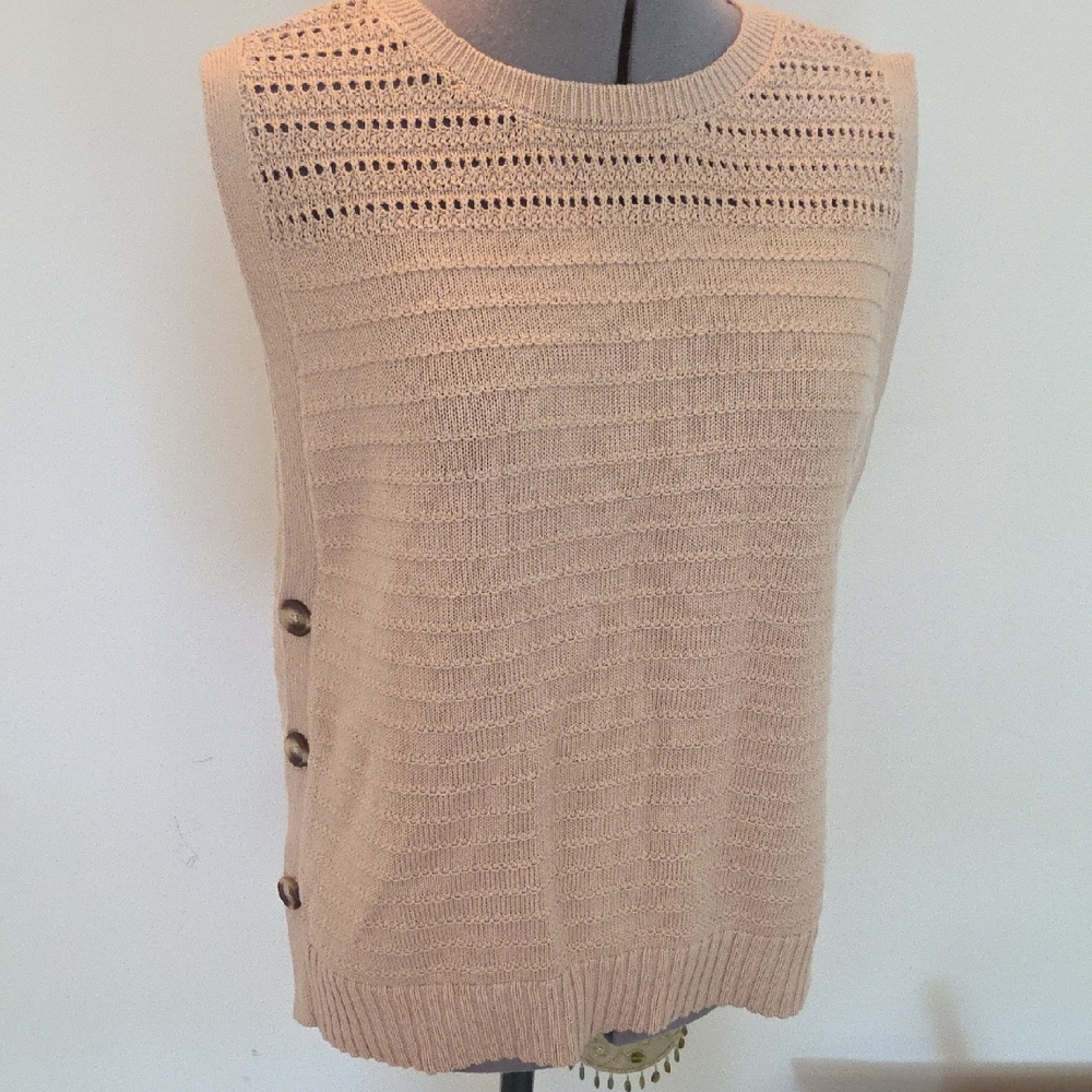 Chico's Tan Crewneck Sweater with Elegant Knit Pattern